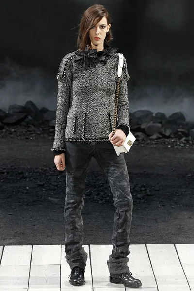 Look 33